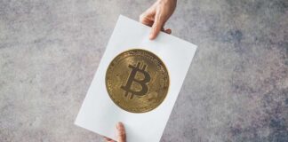 وایت پیپر بیتکوین چیست؟ راهنمای جامع وایتپیپر بیت کوین وایت پیپر بیت کوین توضیح فنی دقیقی از نحوه عملکرد بیتکوین ارائه میدهد