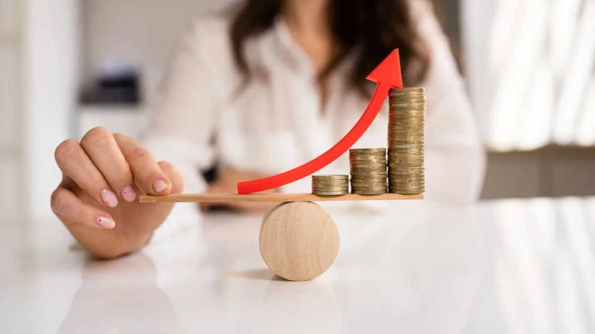 کاهش ناگهانی قیمت بیتکوین و تاثیر آن بر نرخ بهرهگیری بازارهای آتی.