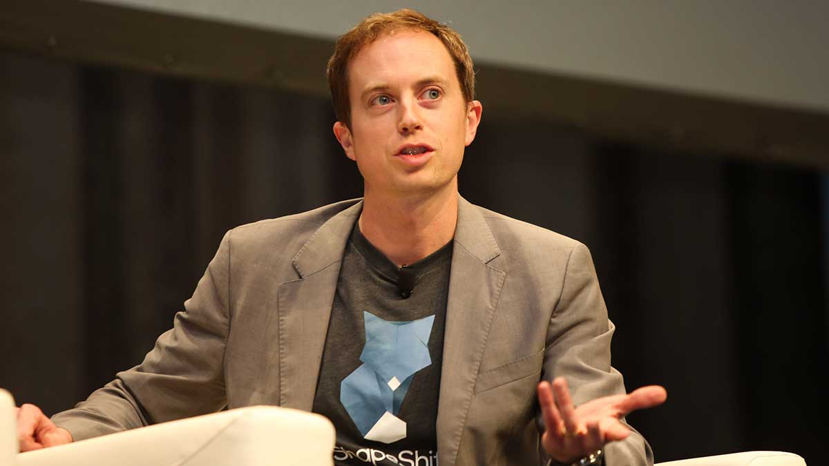 اریک وورهیس به عنوان مدیرعامل ShapeShift و بنیانگذار این صرافی ارزهای دیجیتال نیز شناخته می‌شود.