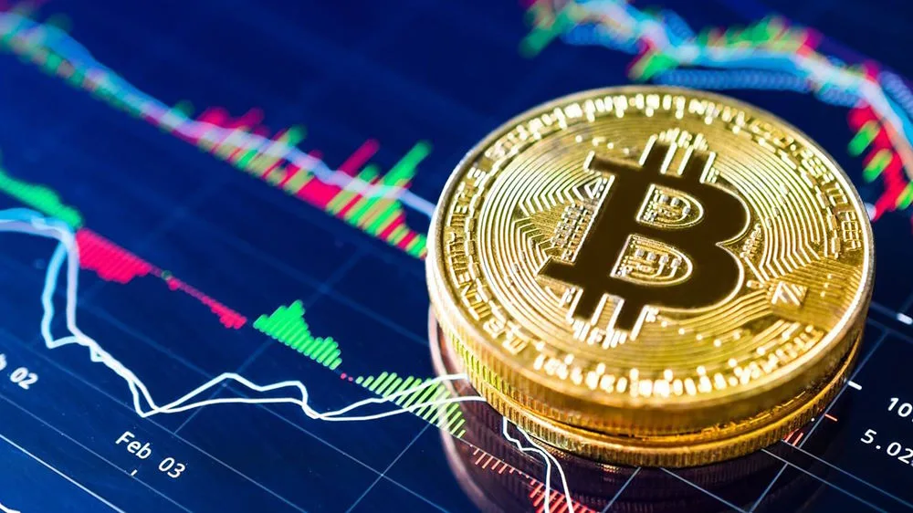 بیت کوین روی صفحهای با پس زمینه چارت
