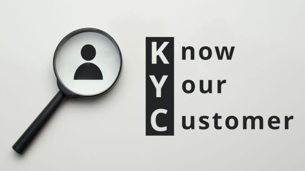 نوشته KYC و ذره بین