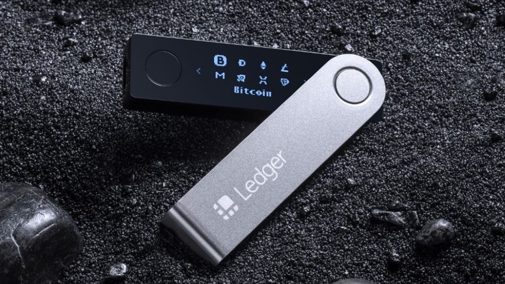 ledger nano x از بهترین کیف پول های ارز FTT که روی خاک قرار دارد.