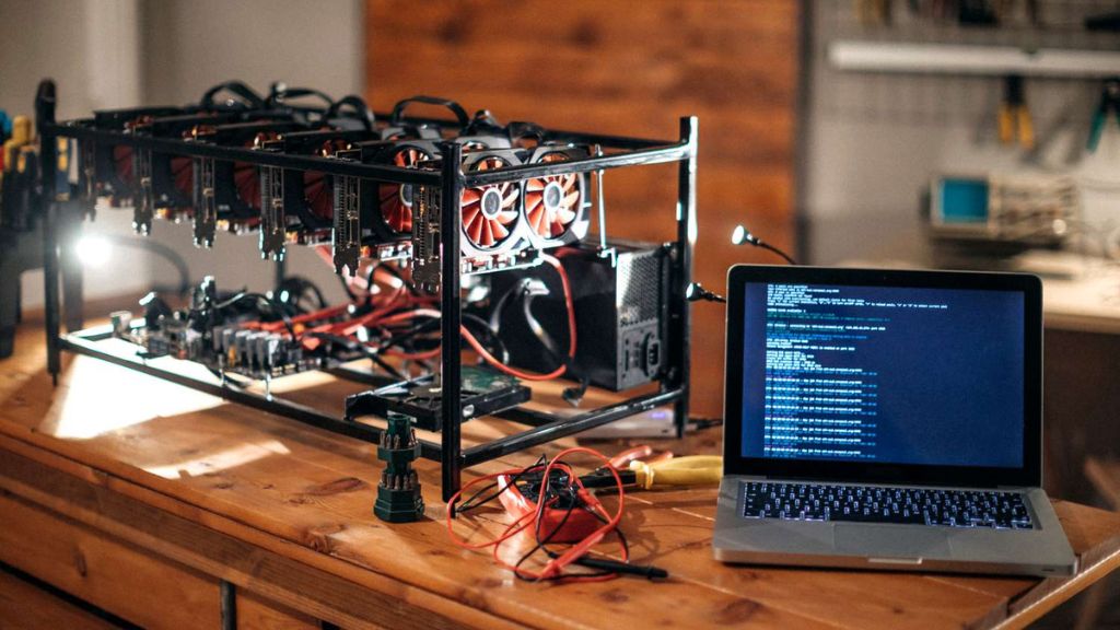 crypto-minting-in-home یک دستگاه ماین خانگی