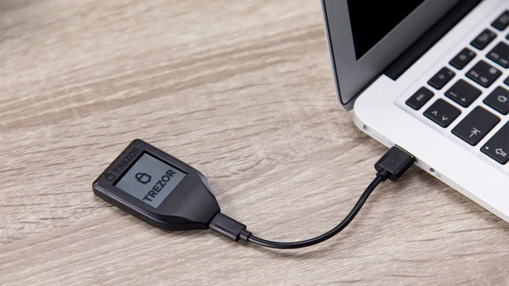 ترزور مدل تی (Trezor Model T)