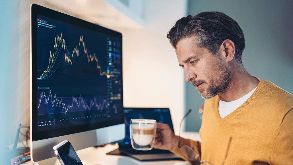 بهترین تریدر در حا بررسی استراتژی