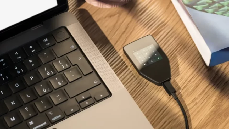 معرفی و آموزش جامع کیف پول سخت‌افزاری ترزور (Trezor)